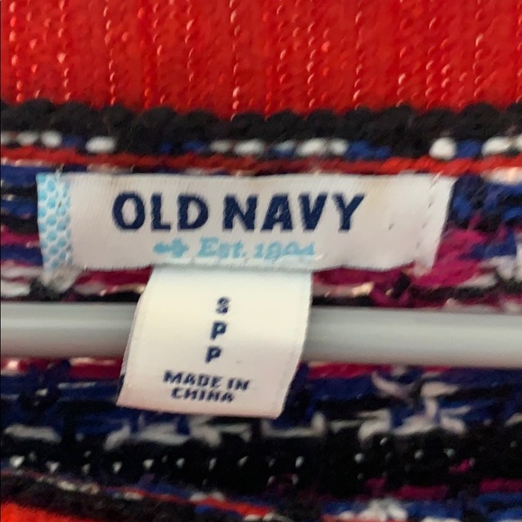 Old Navy Red Isles pattern Sweater Size Small - Picture 4 of 8